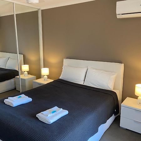 Surfers Beach Resort One Голд-Кост Экстерьер фото