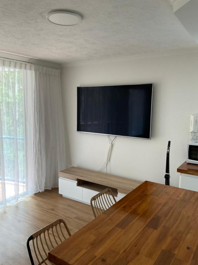 Surfers Beach Resort One Голд-Кост Экстерьер фото
