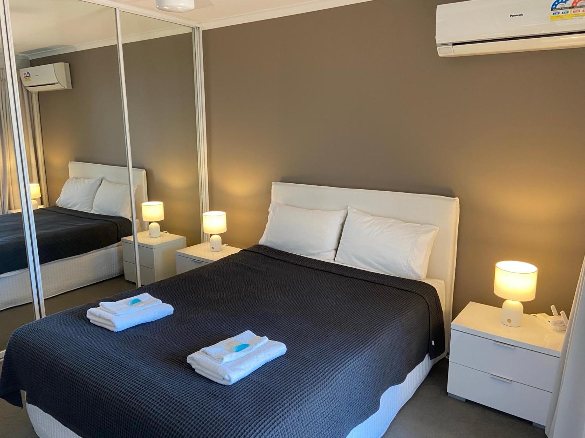 Surfers Beach Resort One Голд-Кост Экстерьер фото